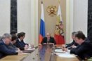 Владимир Путин призвал своих полномочных представителей активно включиться в текущую работу по реализации президентских указов