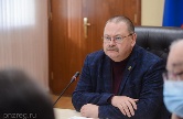 Олег Мельниченко распорядился строго контролировать качество капитального ремонта многоквартирных домов