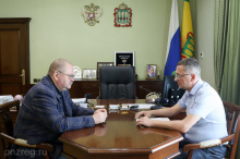 Олег Мельниченко держит на личном контроле ход уборочной кампании