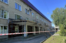 Начался капремонт фасада здания детской больницы и поликлиники в Кузнецке