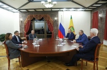 Губернатор и зампред Совета Федерации обсудили совершенствование российской образовательной системы